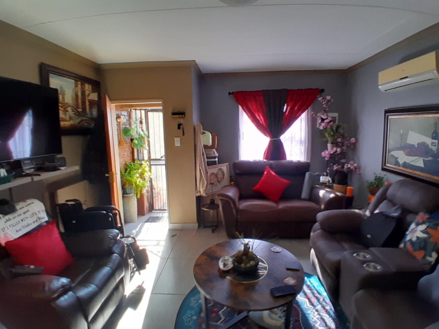 To Let 2 Bedroom Property for Rent in Kathu Northern Cape